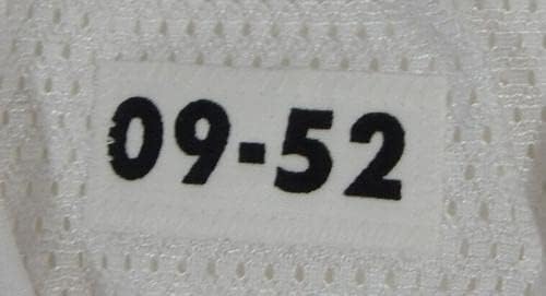 2009 San Francisco 49ers Boş Oyun Verilen Beyaz Forma Reebok 52 DP24120 - İmzasız NFL Oyunu Kullanılmış Formalar